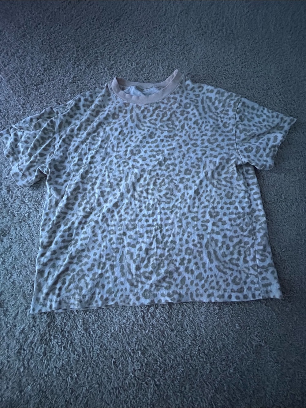 Men’s Medium Boxy Fit Cheetah Print Shirt